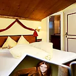 Hotel Kristall - Adults Only 4*