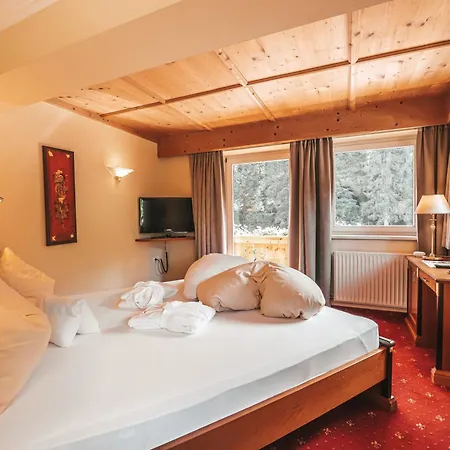 Kristall - Adults Only