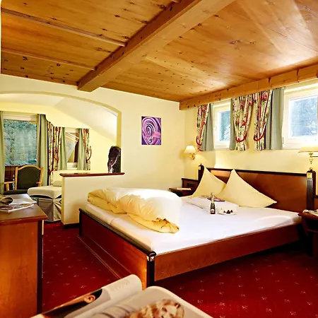 Kristall - Adults Only 4*