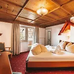 Kristall - Adults Only 4*