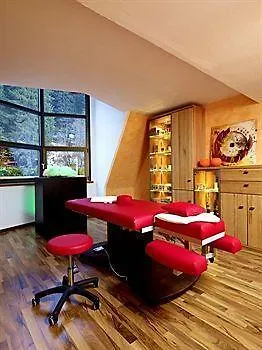 Kristall - Adults Only 4*